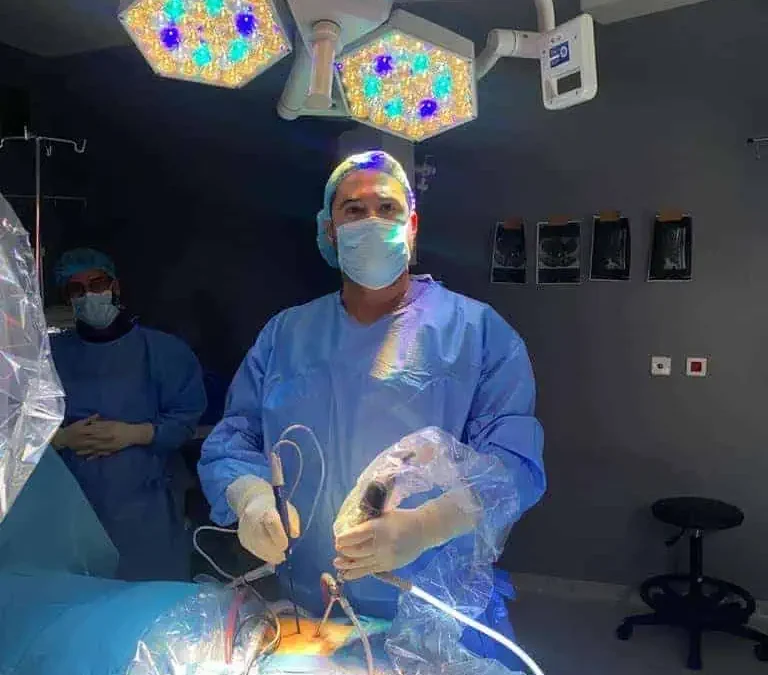 Cirurgia Endoscópica à Estenose Lombar